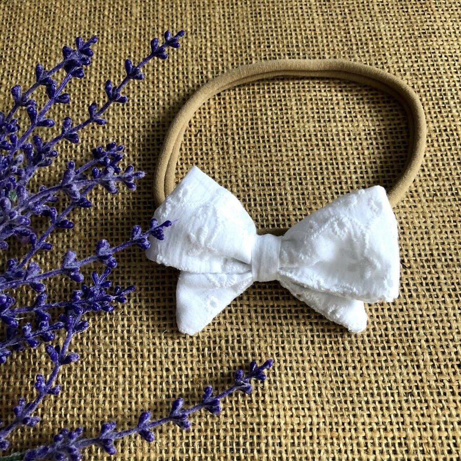 Opaska kokardka biała haftowana